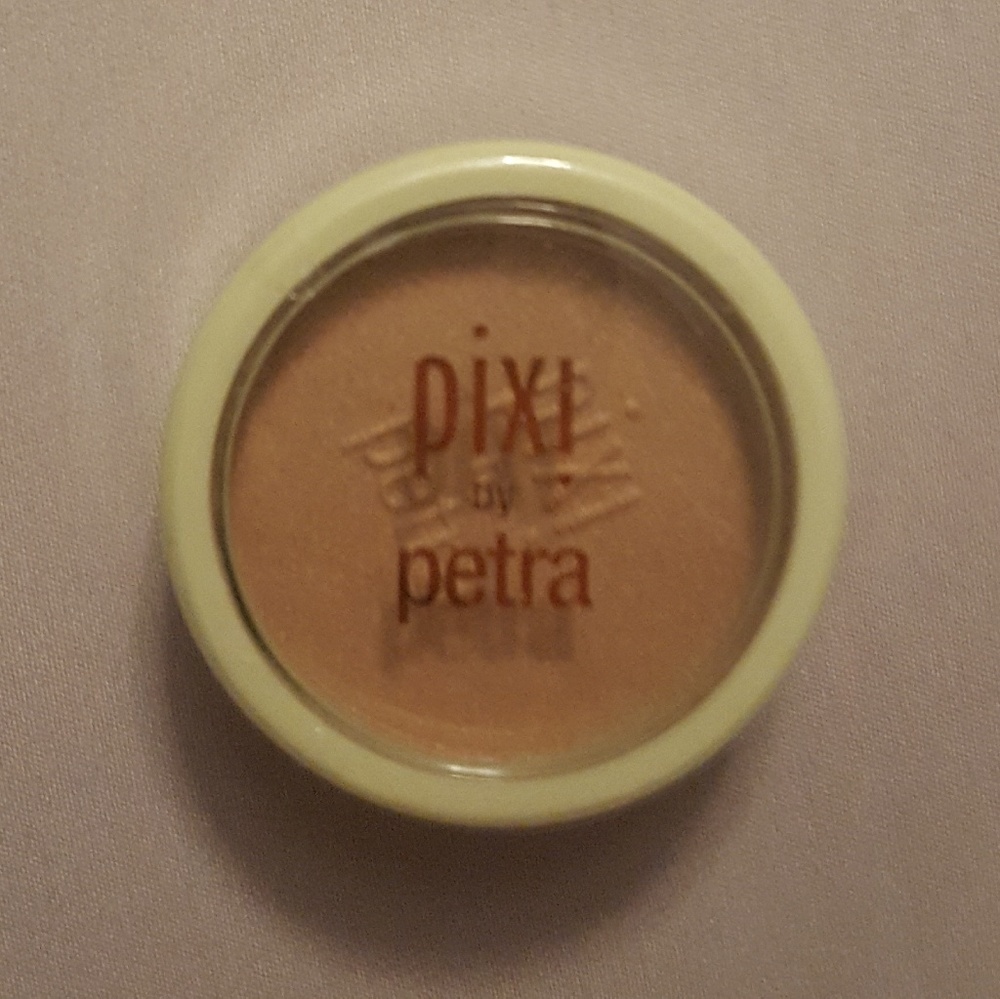 Pixie by Petra Beauty Bronzer